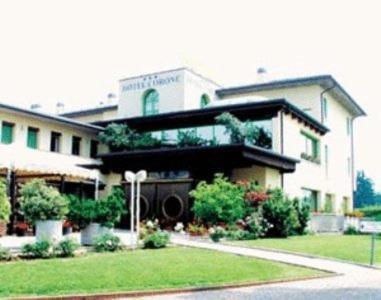 Hotel Corone Caerano Di San Marco Exterior photo