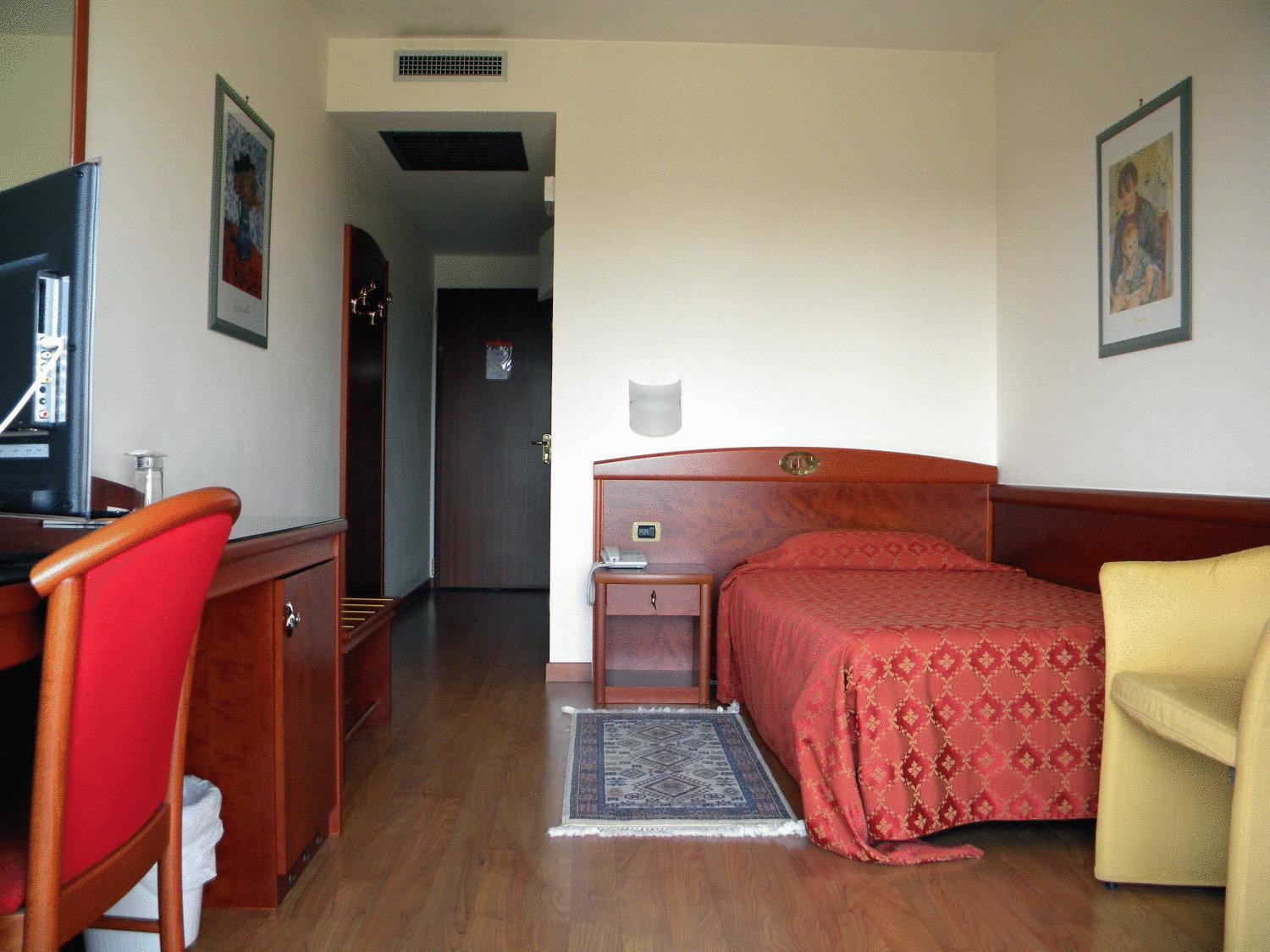 Hotel Corone Caerano Di San Marco Exterior photo