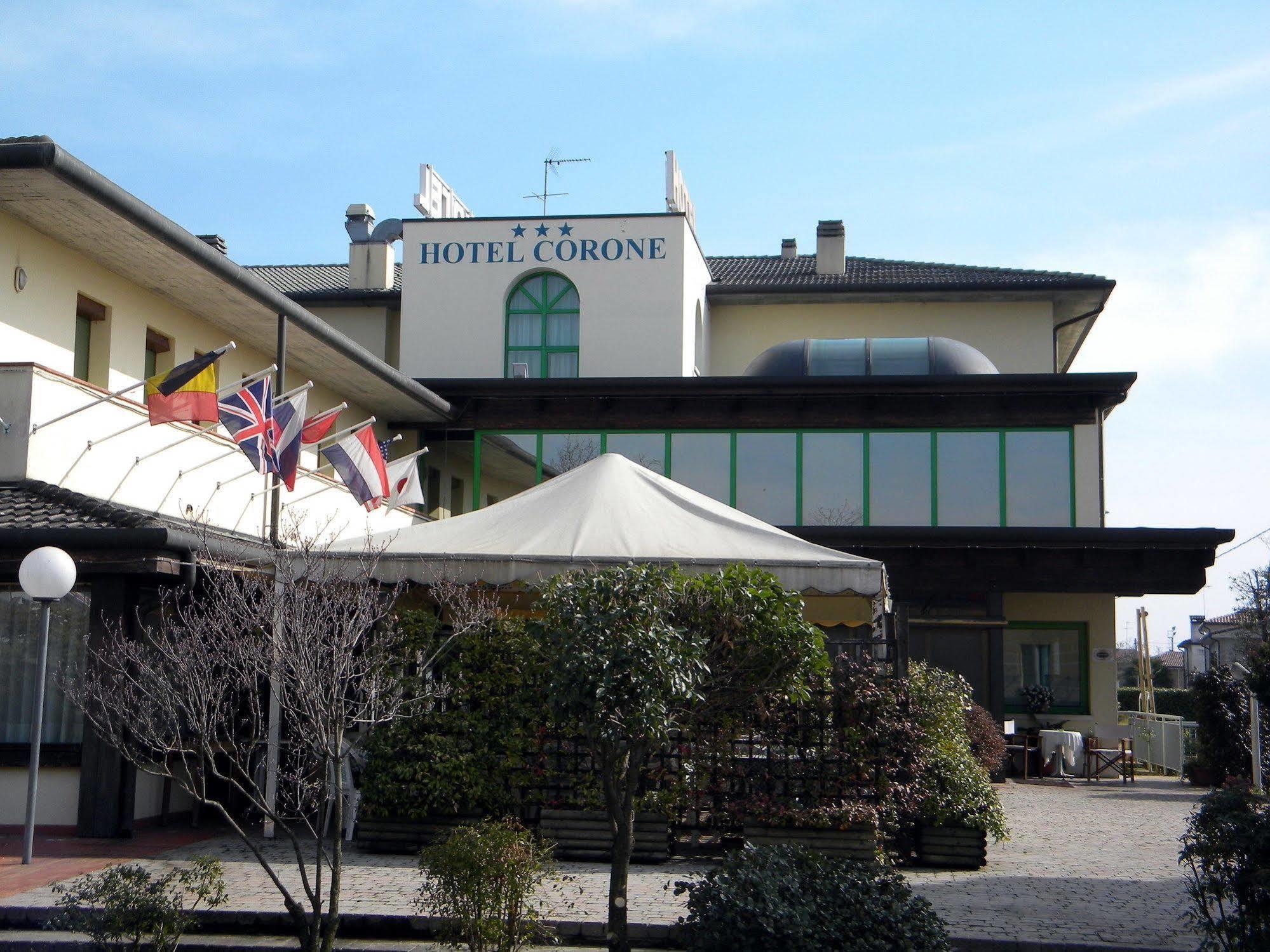 Hotel Corone Caerano Di San Marco Exterior photo