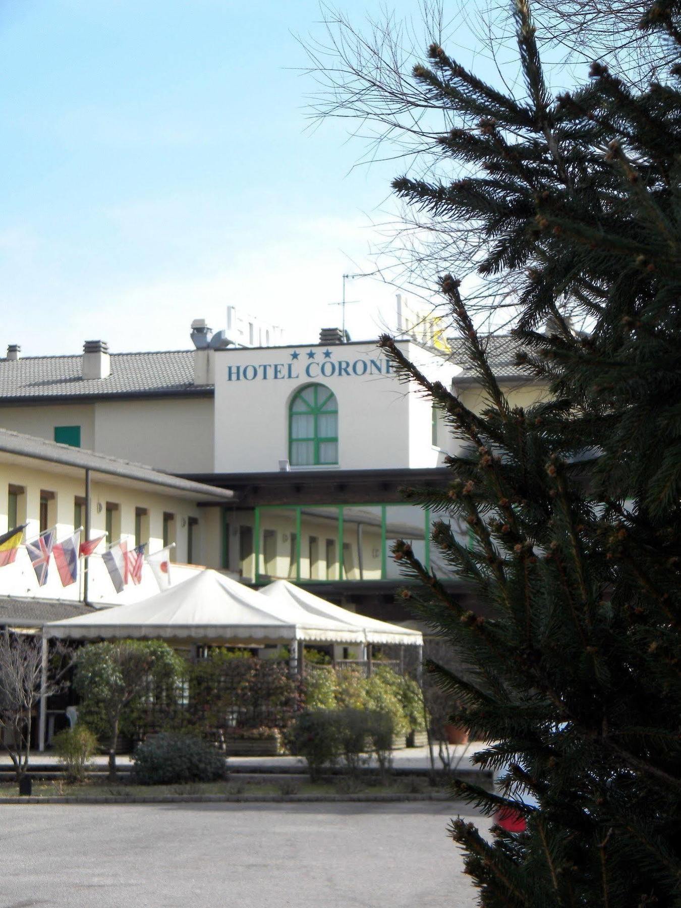 Hotel Corone Caerano Di San Marco Exterior photo