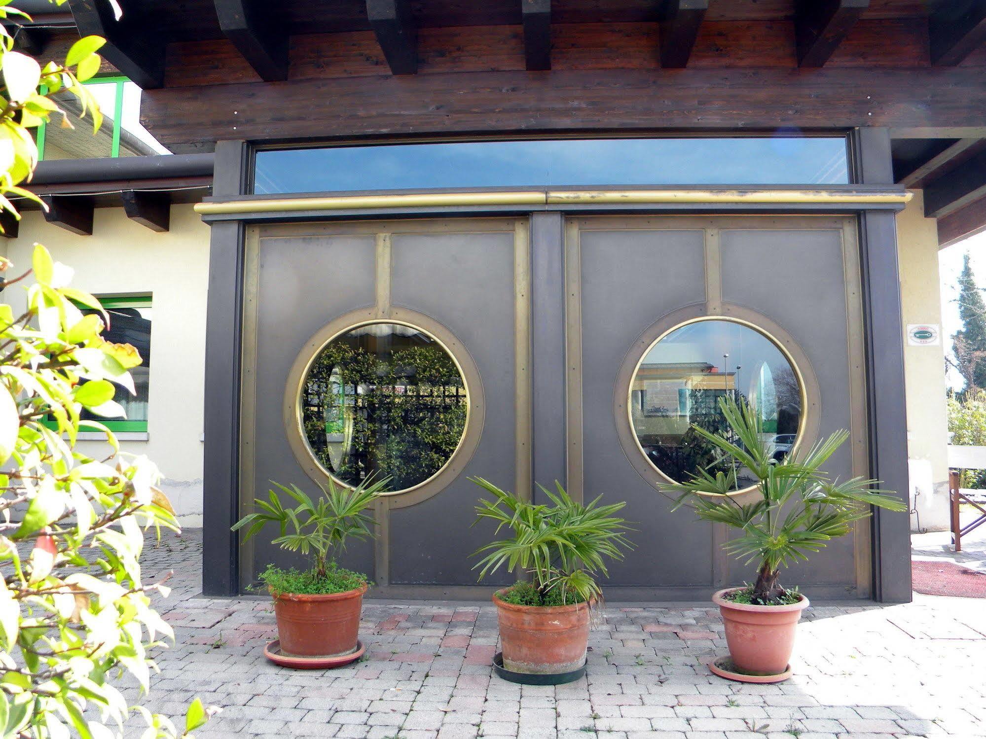 Hotel Corone Caerano Di San Marco Exterior photo